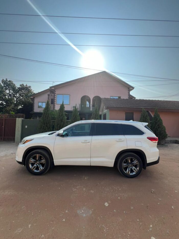 2018 TOYOTA HIGHLANDER - Image 2
