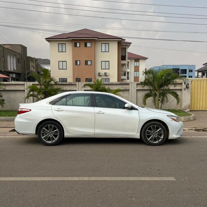 2017 Toyota Camry - Image 2