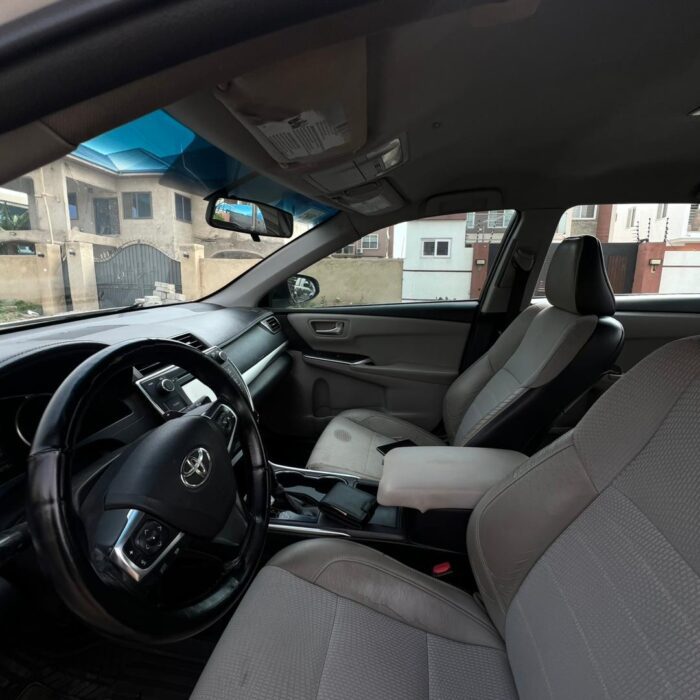 2017 Toyota Camry - Image 3